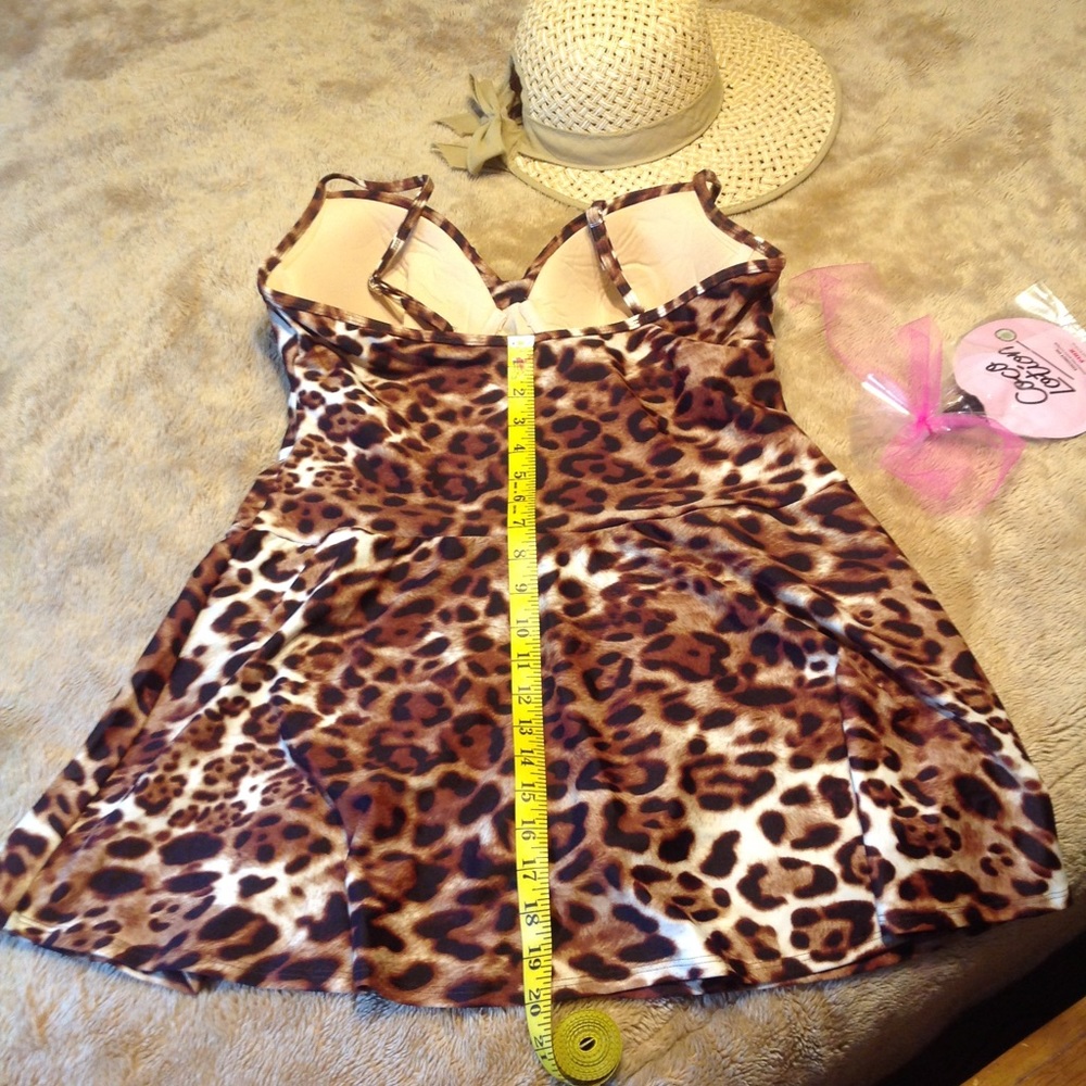 Newport News leopard swimsuit size 18